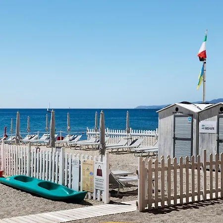 7 Mehari * Varigotti